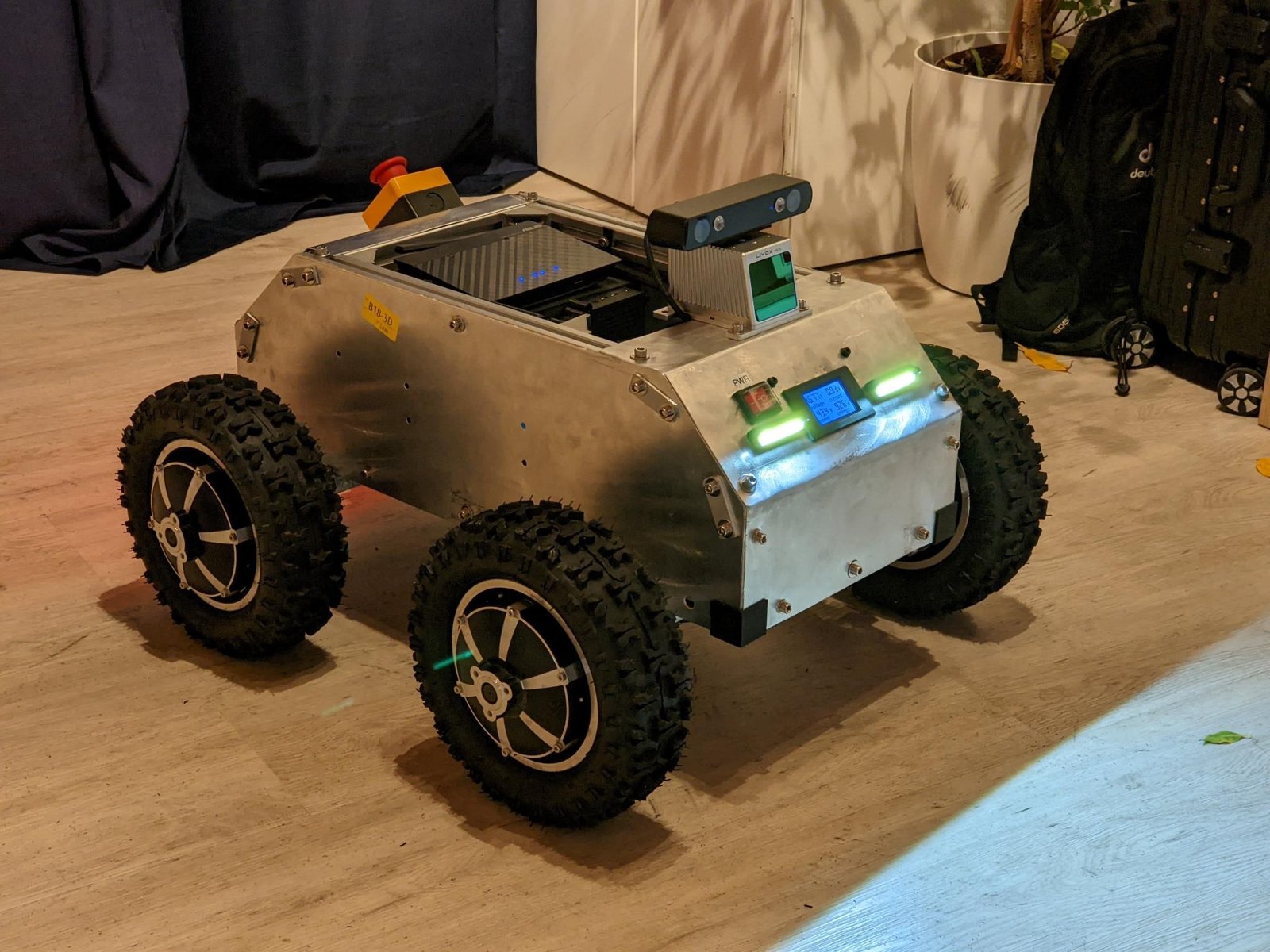SMUB — the assembled vehicle with lidar and stereo camera